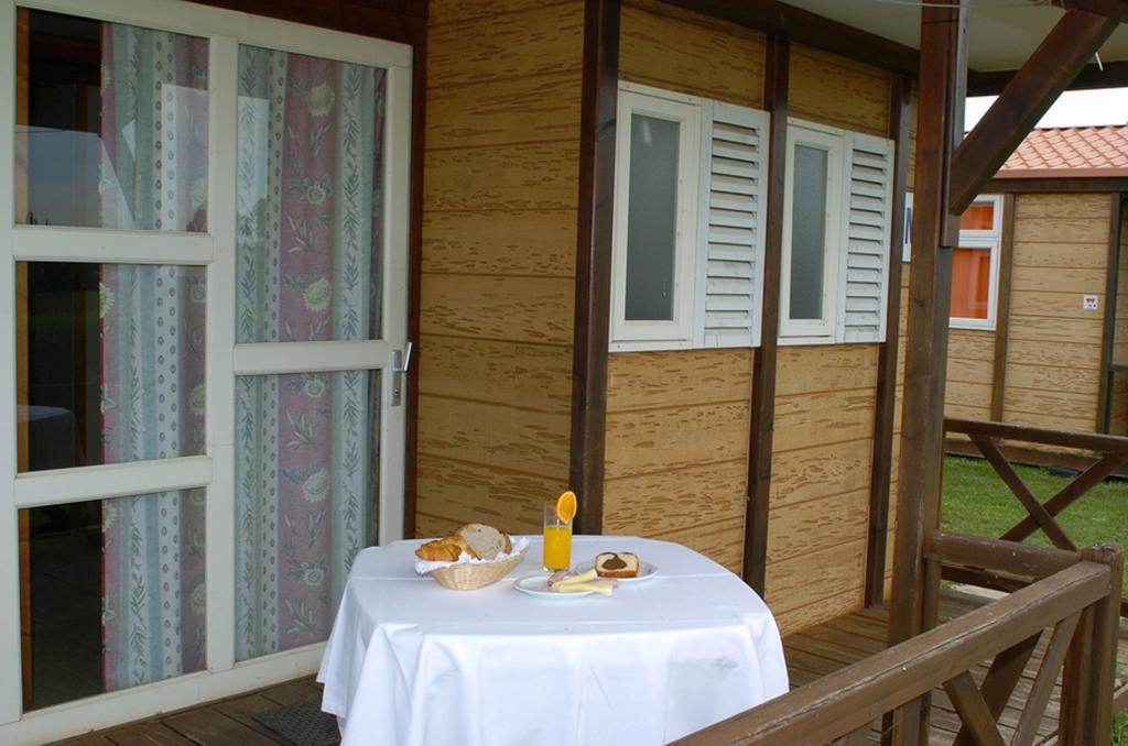Parque De Campismo Da Ilha Do Pessegueiro Hotel Porto Covo Kamer foto